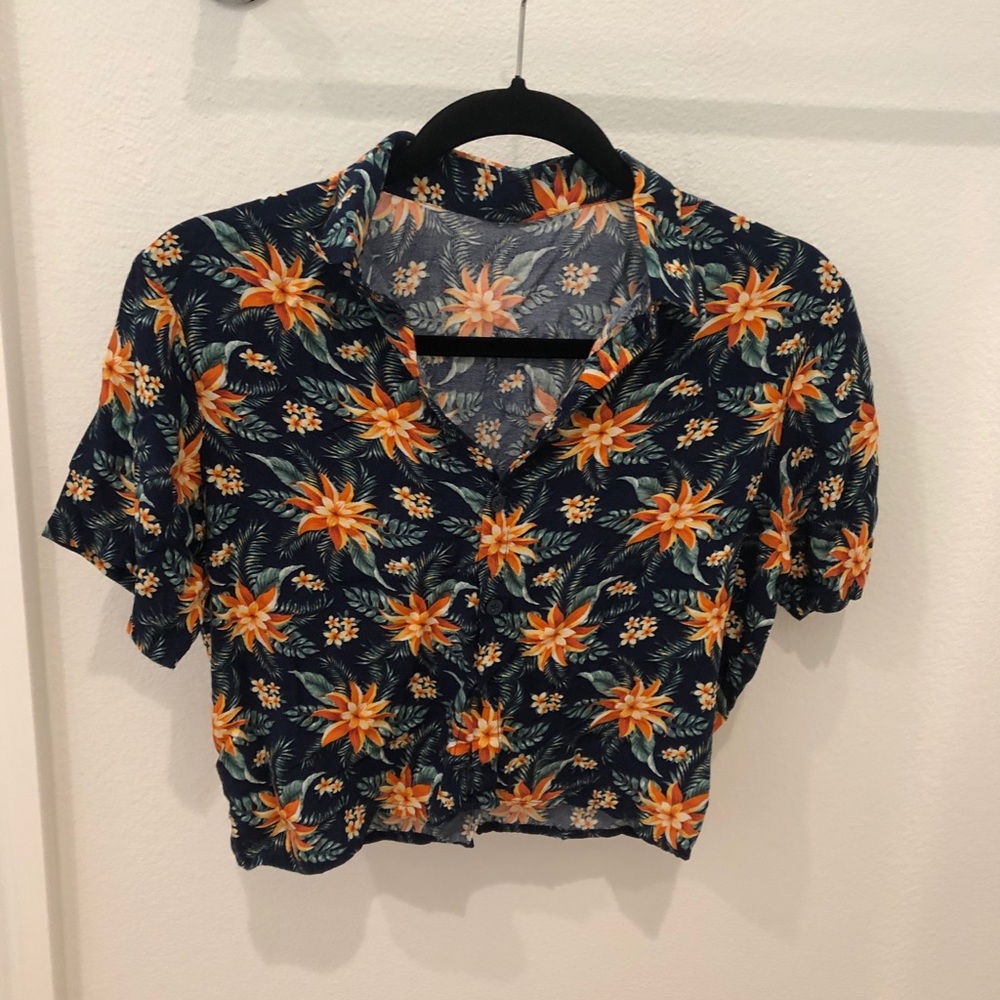 SOLD Cropped hawaiian button up